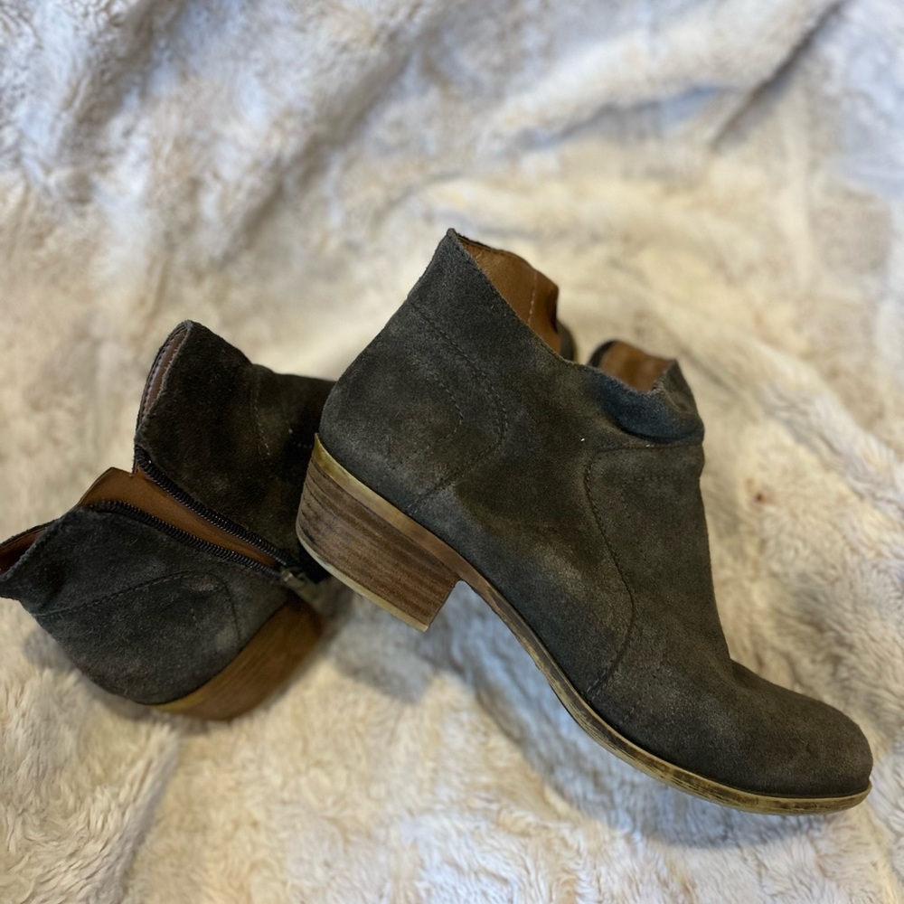 Lucky Brand Charcoal Suede Ankle Booties